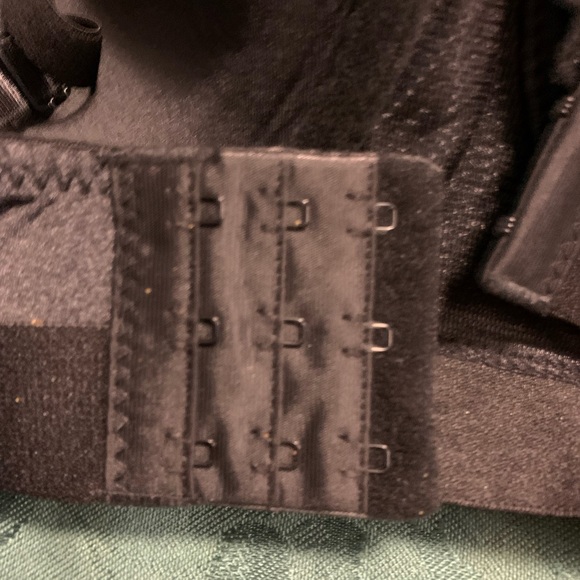 Strapless MultiWay Bra Delta Burke. Charcoal Demi Bra Plus Too Size 40DD. New - Picture 4 of 5